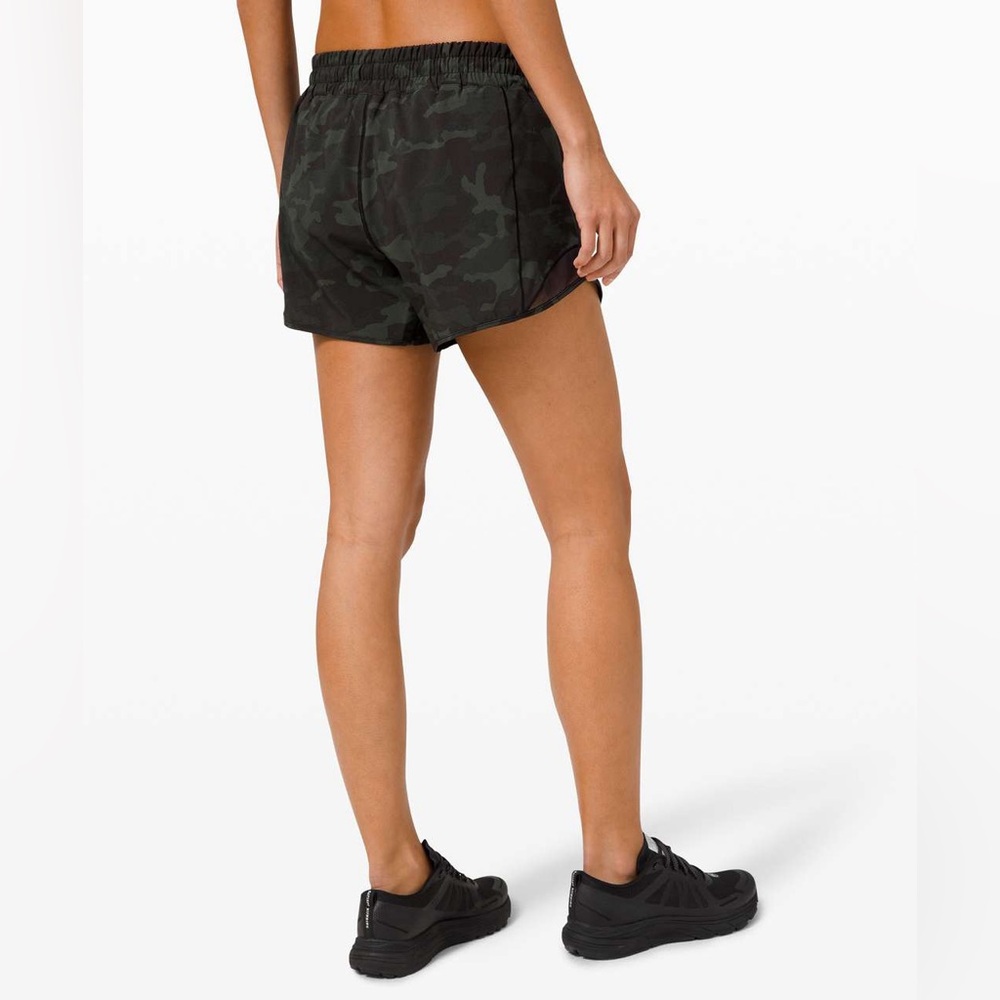 Lululemon Hotty Hot Short II *Long 4" Incognito Camo Multi Gator Green / Black 2